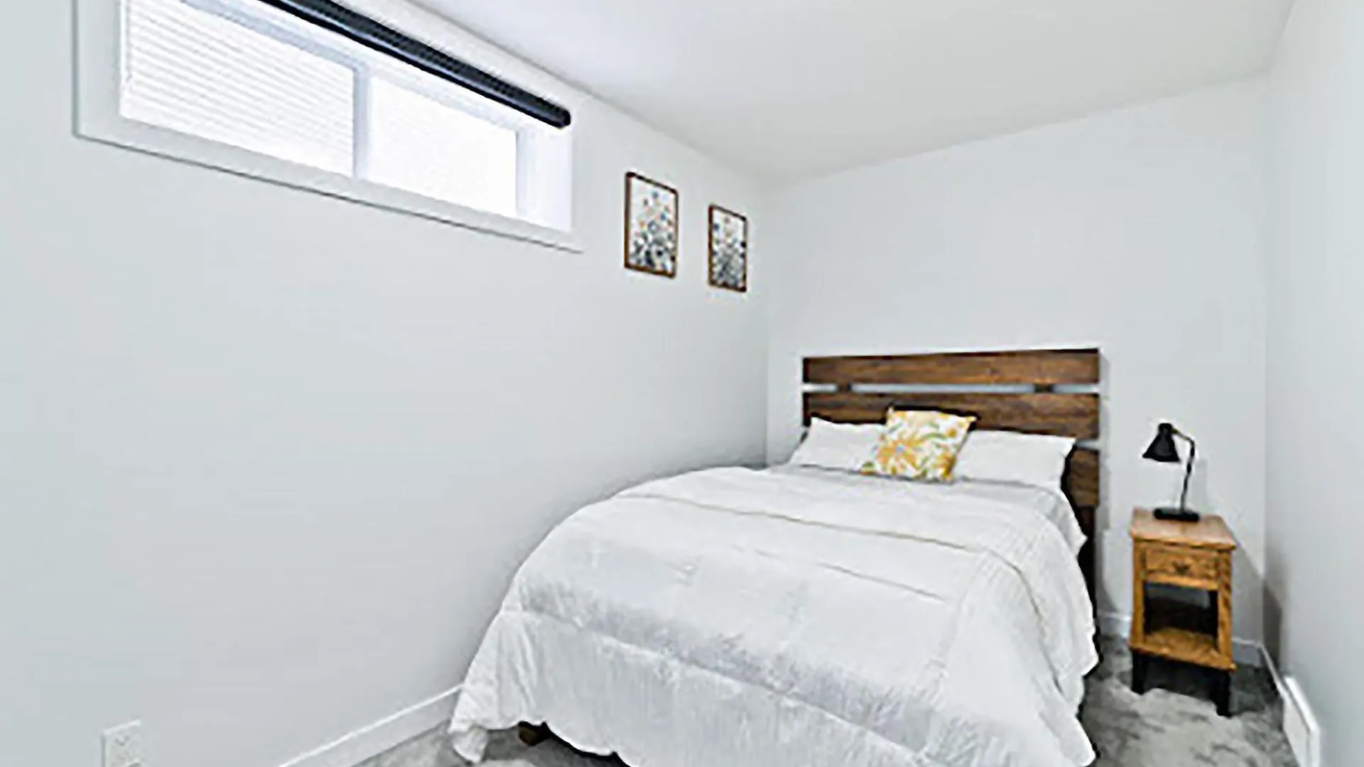 Cozy Two Bed Apartment 卡加利